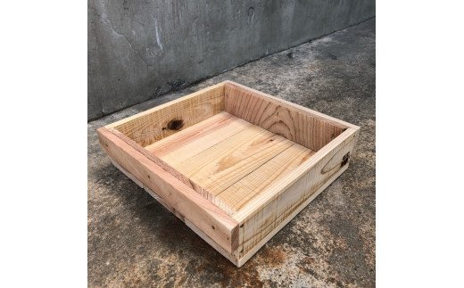 木箱（りんご箱）Fサイズ　31cm×31cm×7.7cm(おおさか 河内材 無塗装)